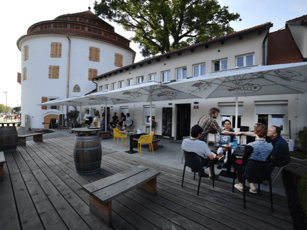 fani-rozi-rooms-caf-the-house-of-stories-and-views