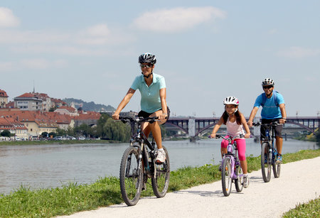 For cyclists / Photo: Aleš Fevžer / www.dravabike.si 